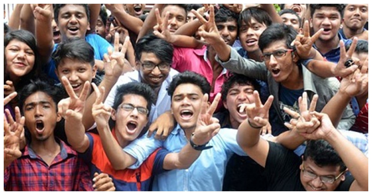 এবার জিপিএ ৫ প্রাপ্ত শিক্ষার্থীর সংখ্যা ৬৯ হাজার ৯৭ জন। ছবি: বাসস